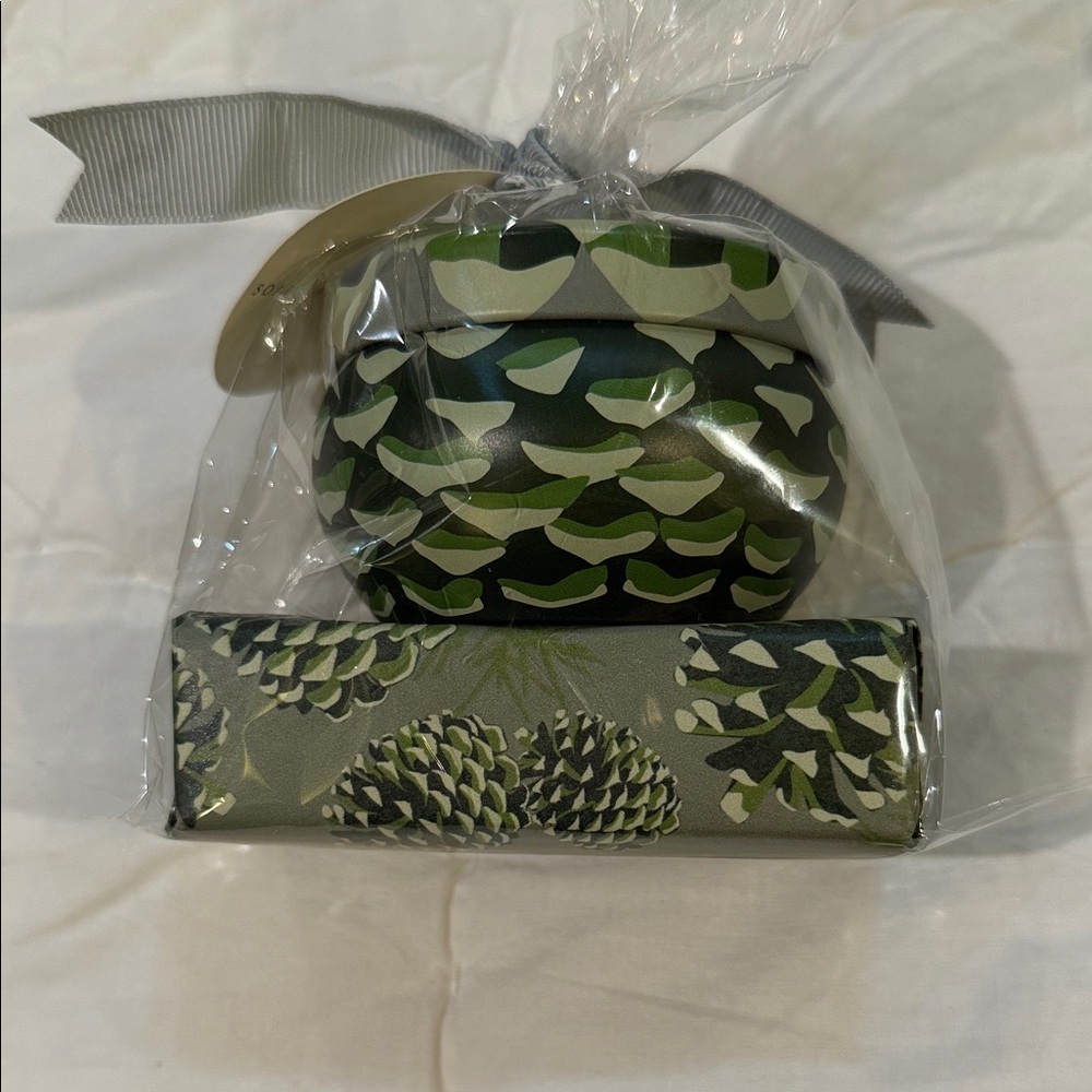 Soap and Paper Factory Candle and Soap Gift Set